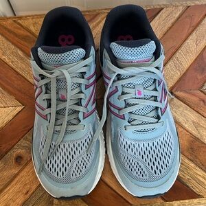 Women’s New Balance shoes